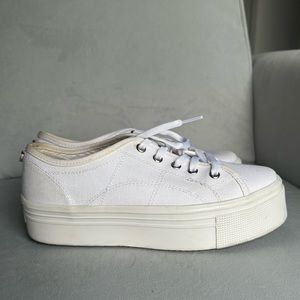 Steve Madden Womens “Elore” Platform Canvas Sneaker